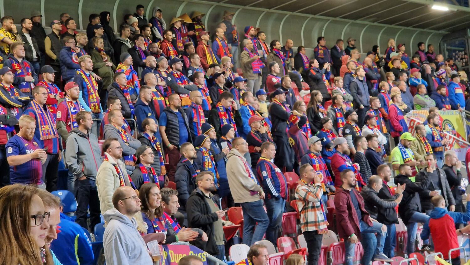 Barça "obnovuje" spolupráci na tribuně pro hosty